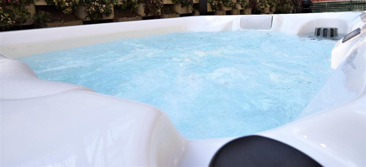 Ferienhaus Fiordaliso Bellagio Wild Flowers - Hot Tub Onno